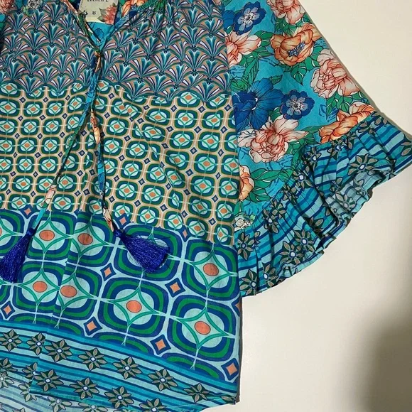 Lulalife Women's Blue Floral Top - Picture 2 of 9